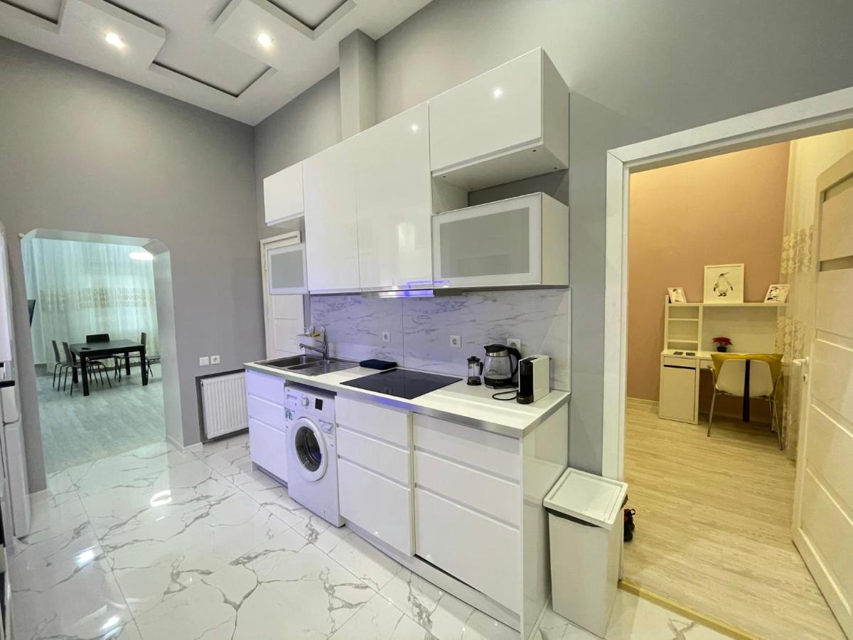 Deluxe Sapphire Residency - 4 Bedrooms Βουδαπέστη Εξωτερικό φωτογραφία