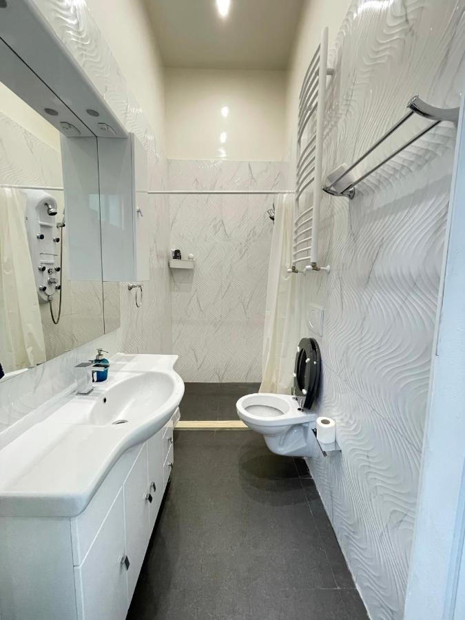 Deluxe Sapphire Residency - 4 Bedrooms Βουδαπέστη Εξωτερικό φωτογραφία